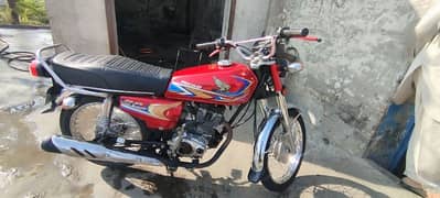 125 In New Condition ( Road prince)