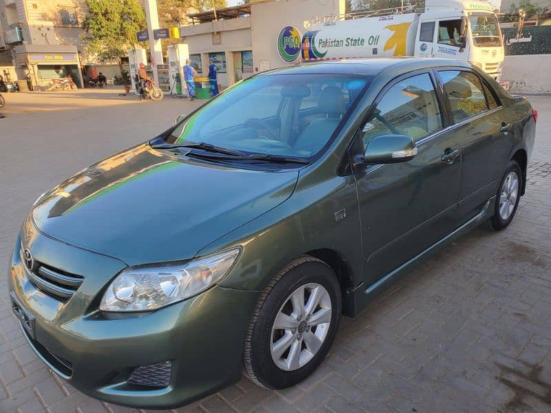 Toyota Corolla Altis 2010 Sr top of the line 3