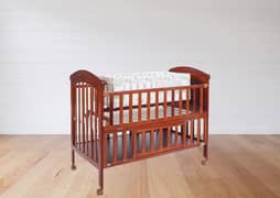 Tinnies baby cot.