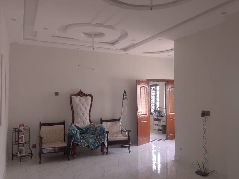 Orignal pic10 marla upper portion for rent in uet housing society 5