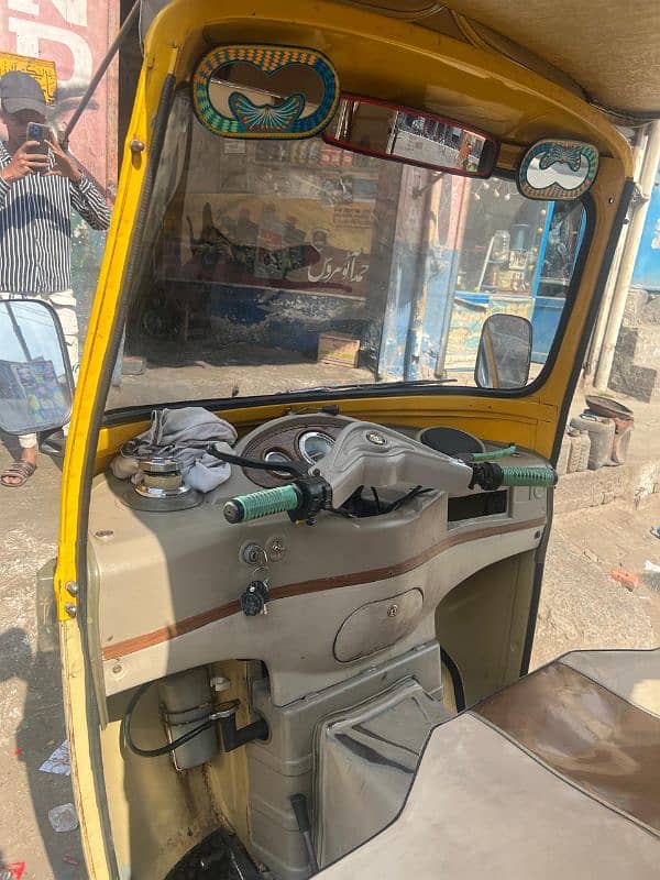 CNG AUTO RIKSHAW FOR SALE 7