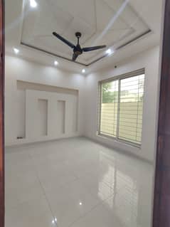 5 Marla full house for rent in dream avenue Lahore