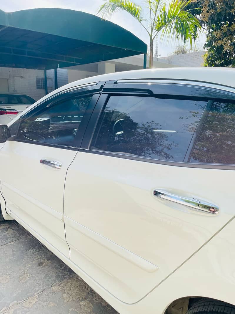 Honda City Aspire Prosmatec 1.5 i-VTEC 2018 Model Excellent Condition 14