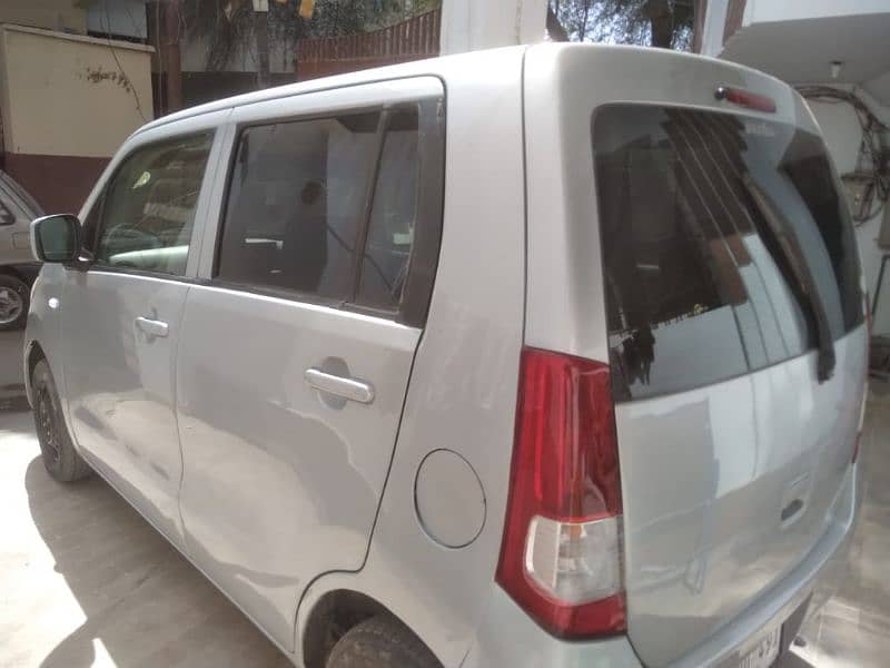 Suzuki Wagon R 2015 3