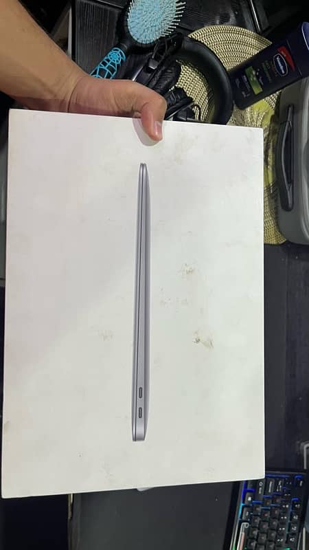 Macbook air m1 2020 10/10 6