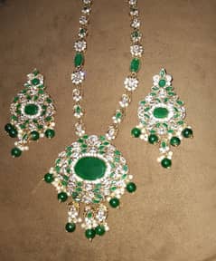 new jewellery sets in different designs