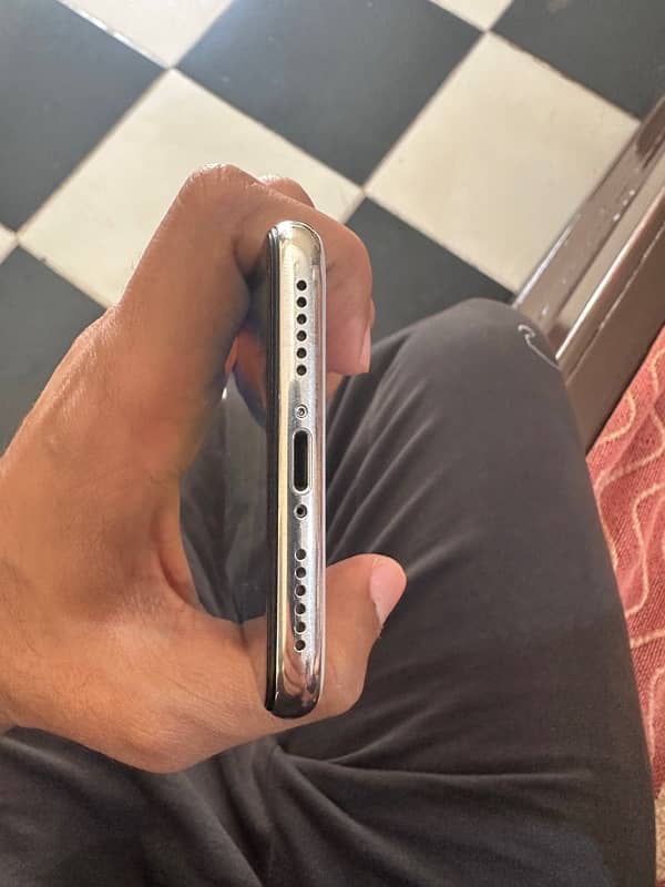 iPhone x 64gb 4