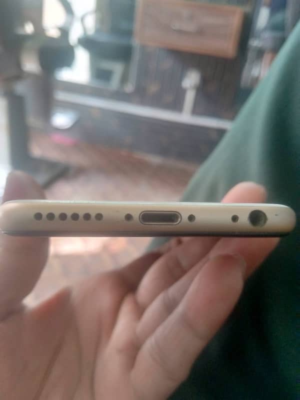 I phone 6s 64 gb official PTA finger not working Baki sb ok hai 3