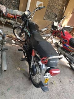 Bike 70 urgent for sale 26k final