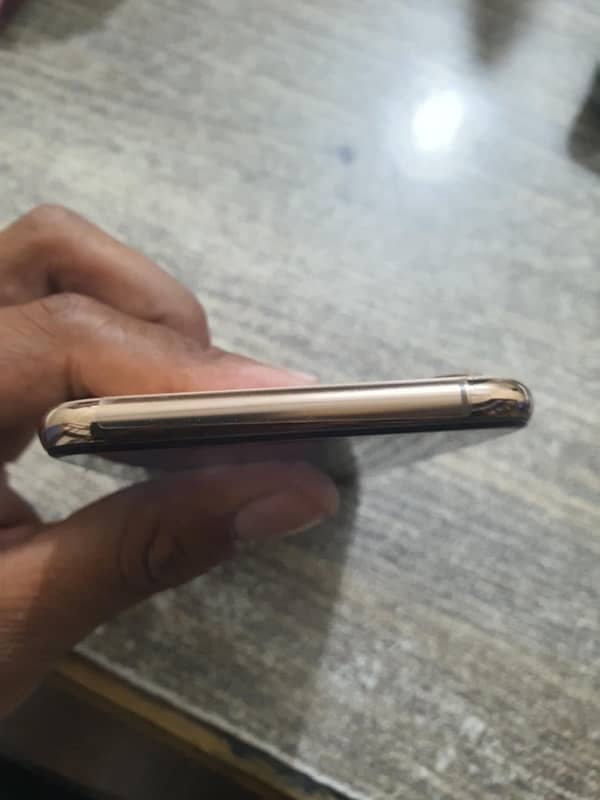 I phone Xs max 256 GB PTA Approved 5