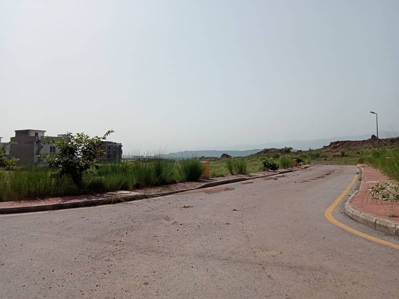 Bahria Enclave Sector N 5.5 Marla Corner Back Open Plot Available For Sale In Prime Location. Reasonable Demand. 1