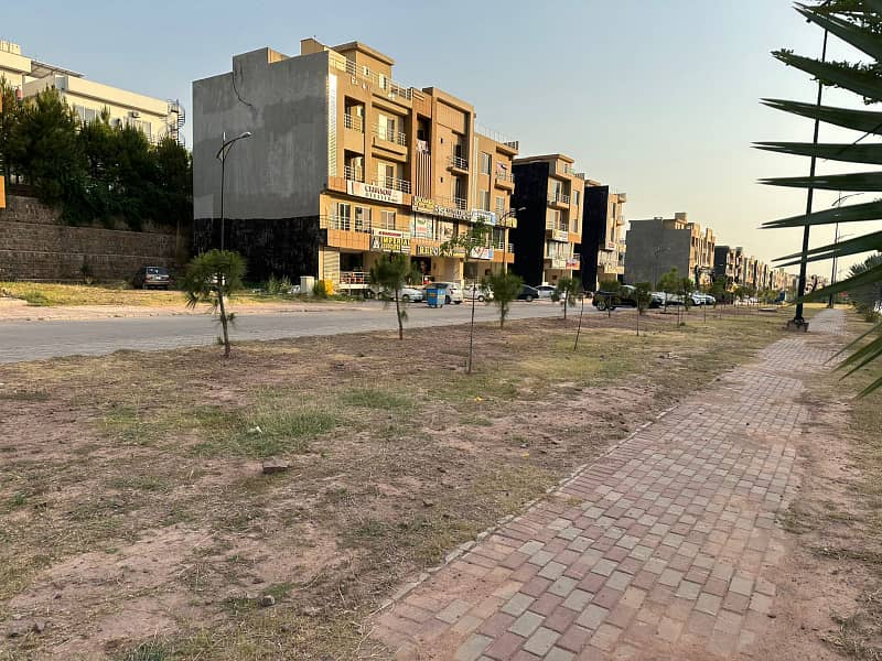 Bahria Enclave Sector C Avenue Commercial Plot Available In Main Boulevard. 5