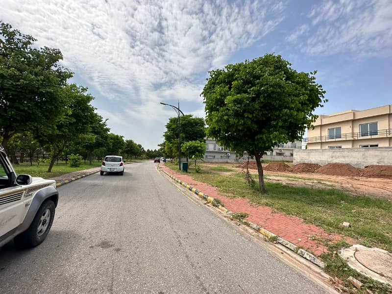 Bahria Enclave Sector M 1 Kanal Beautiful Location Solid Plot Available For Sale In Heart Of Mountains Very Reasonable Price 2