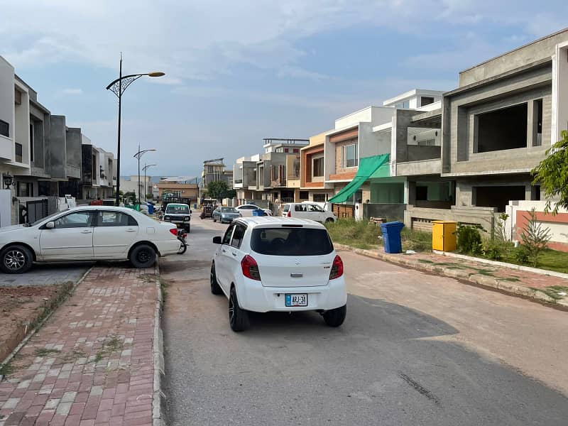 Bahria Enclave Beautiful Location Prime View Sector C3 10 Marla Residential House Available For Sale Reasonable Demand 5