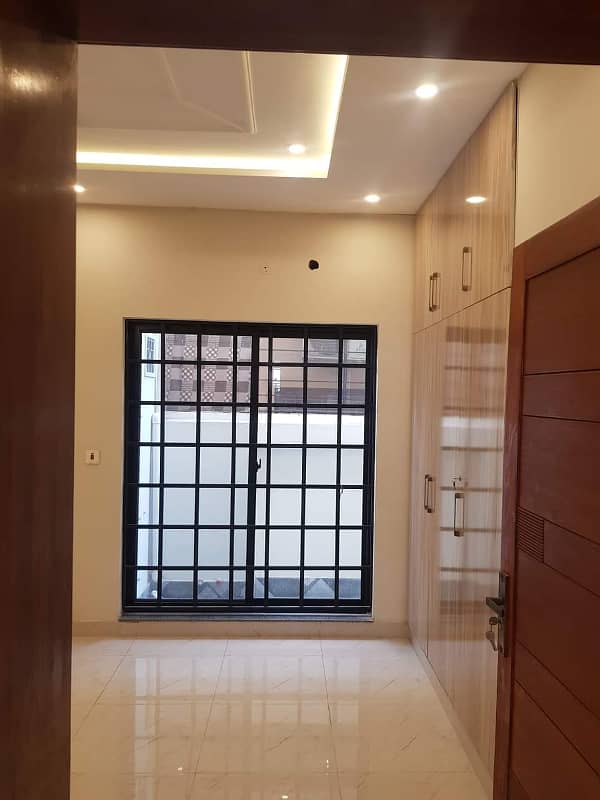 5 Marla Brand New Lavish House For Sale In Park View City Lahore. 6