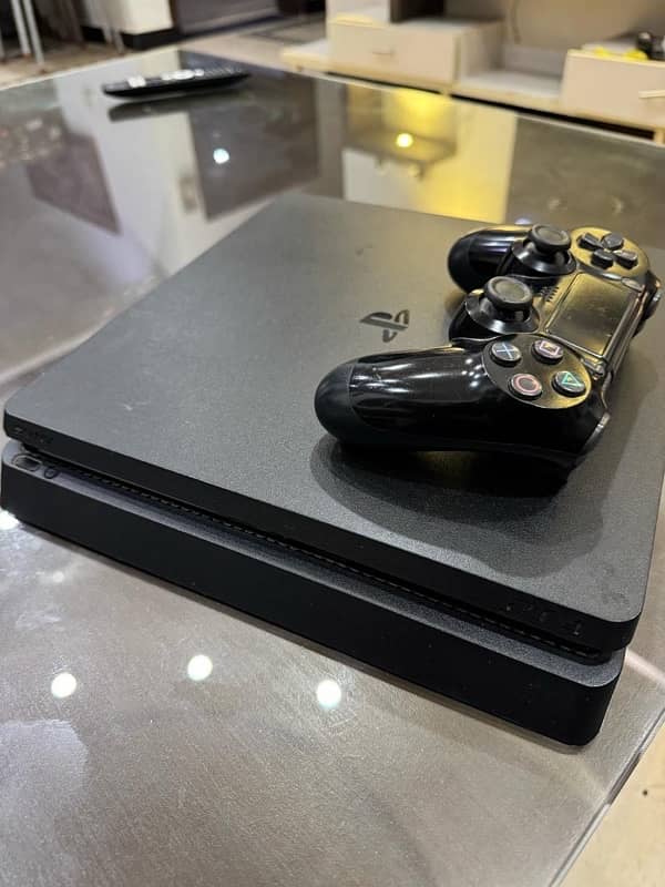 Play Station 4 Slim 2