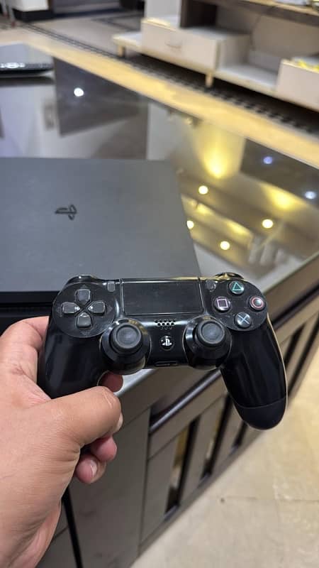 Play Station 4 Slim 6