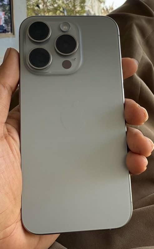 Iphone 15 pro non PTA 4