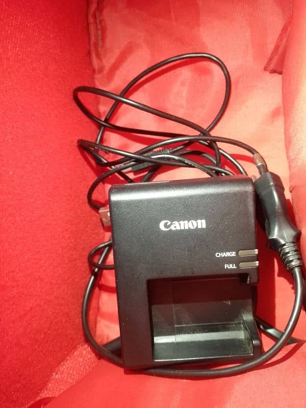 Canon 1200D 10/10 condition 5