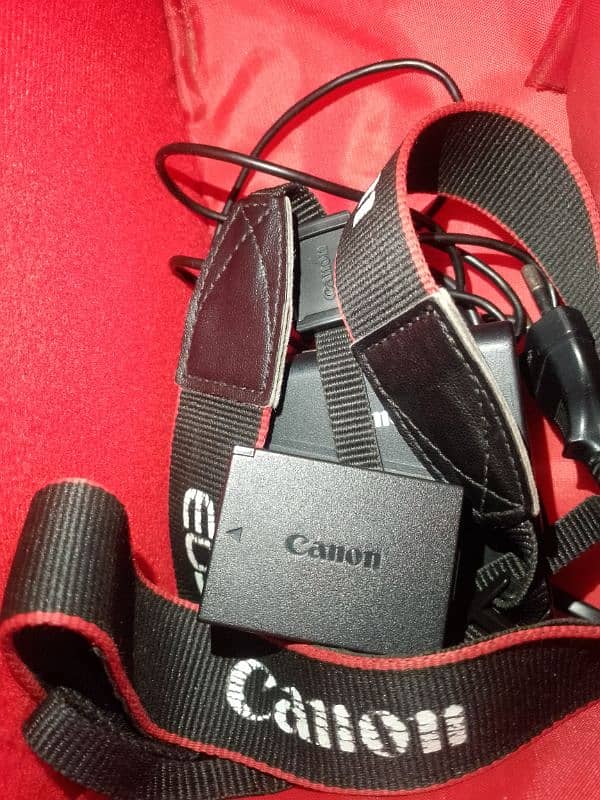 Canon 1200D 10/10 condition 6