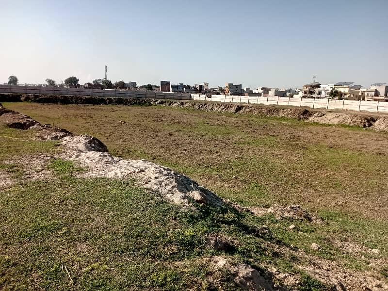 On Excellent Location 6 Marla Commercial Plot Situated In Canal Center Commercial For sale 9