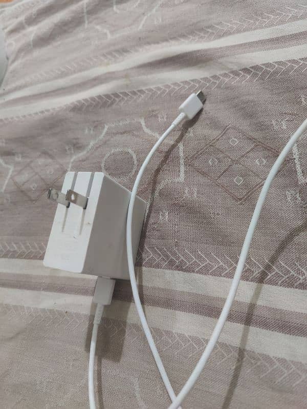 google pixel orignal charger 1