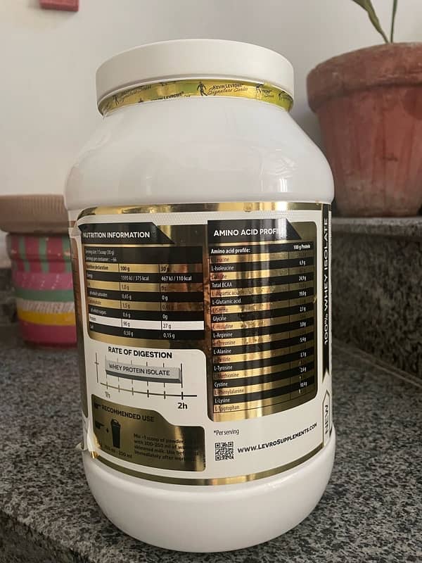 protein powder Kevin levrone gold iso protein powder 3