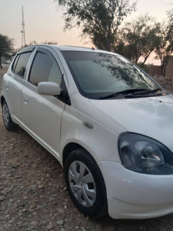 Toyota Vitz 2000 6