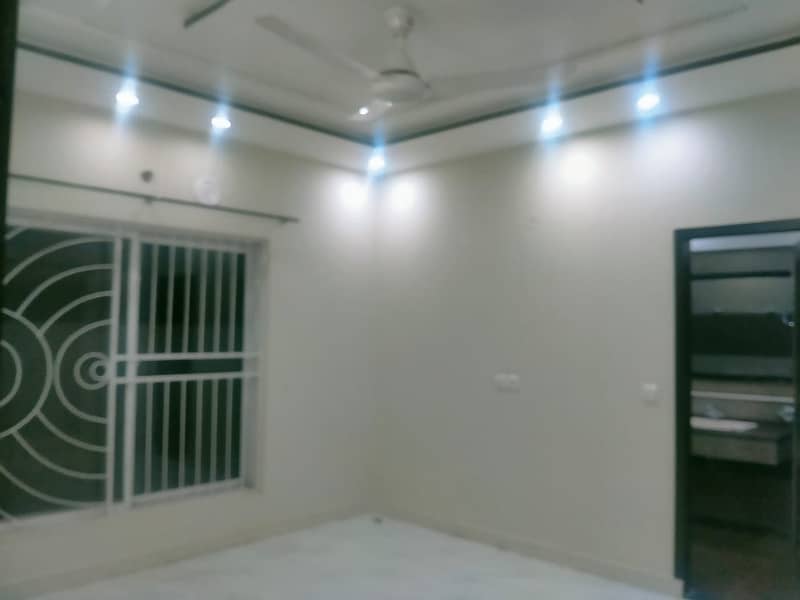 10 MARLA LIKE A BRAND NEW LUXURY GOOD EXCELLENT CONDITION LOWER PORTION HOUSE FOR RENT IN DD BLOCK BAHRIA TOWN LAHORE 9