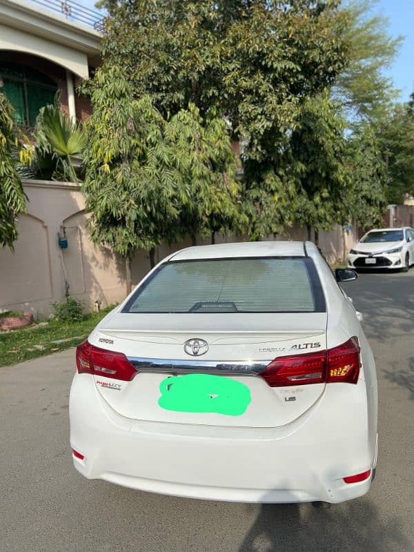 Toyota Corolla Altis 2017 6