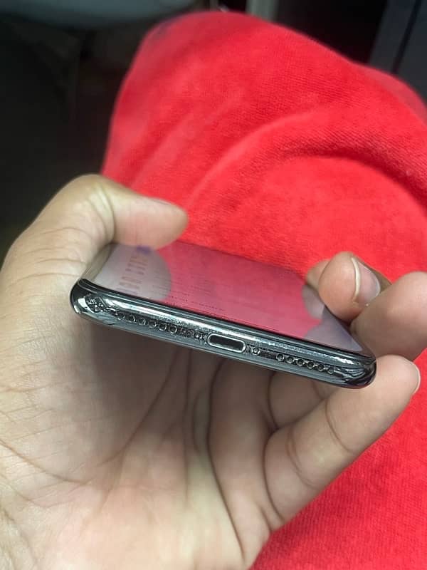 Iphone x 64 gb pta approved 4