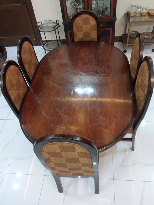 Elegant 6-Seater Wooden Dining Table Set for Sale 3