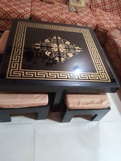 Centre table with 4 Stools