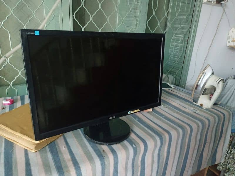 Asus monitot 1