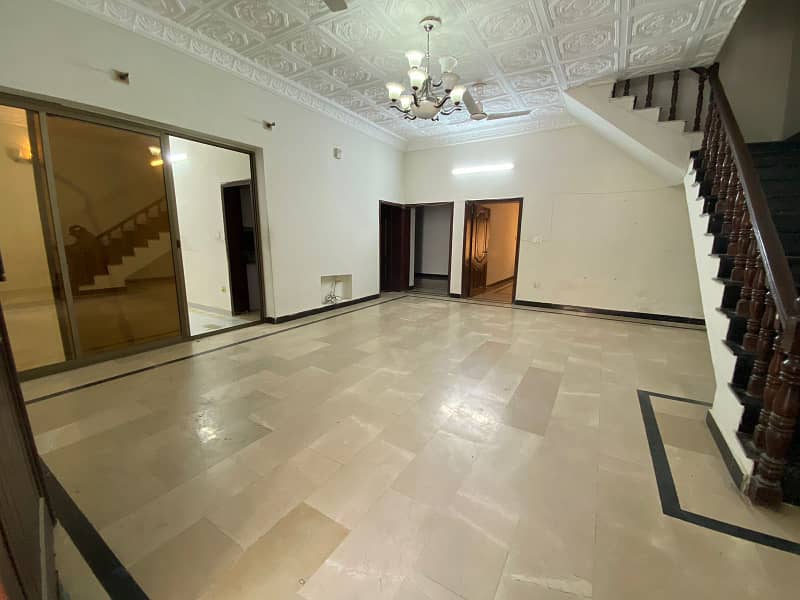 4 BEDROOMS DOUBLE STOREY HOUSE FOR RENT IN I-8 ISLAMABAD. 0