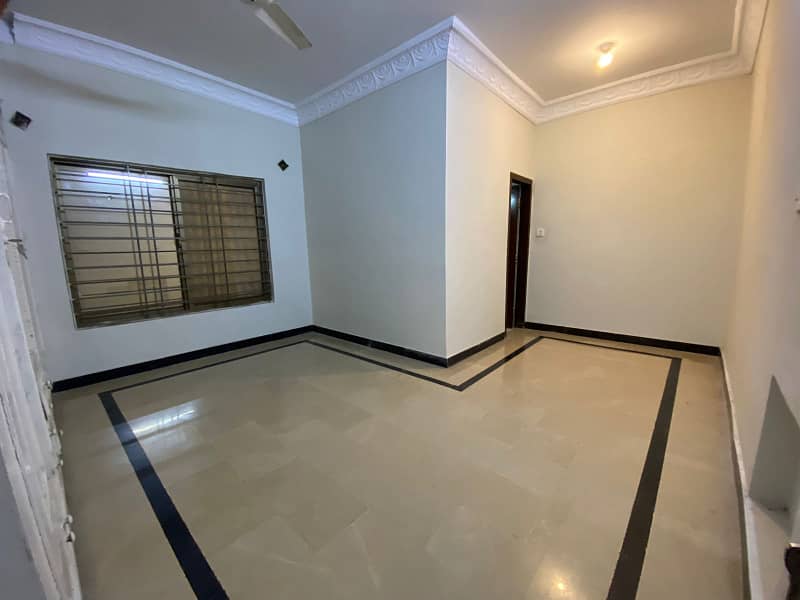 4 BEDROOMS DOUBLE STOREY HOUSE FOR RENT IN I-8 ISLAMABAD. 4