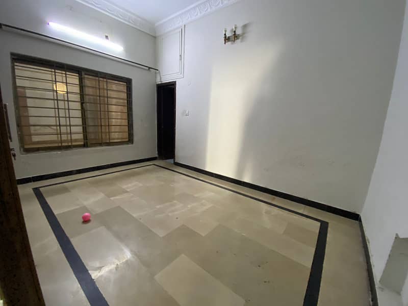 4 BEDROOMS DOUBLE STOREY HOUSE FOR RENT IN I-8 ISLAMABAD. 10