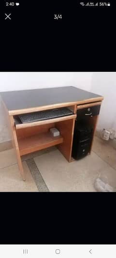 computer table good condition