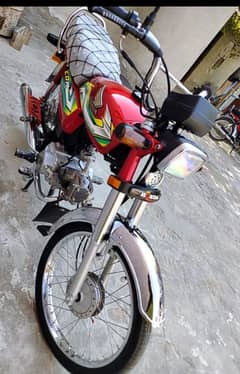 Honda CD70 engine joining the