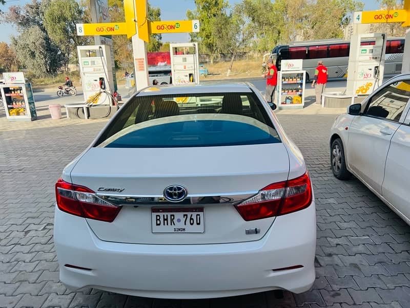 Toyota Camry 2011 3