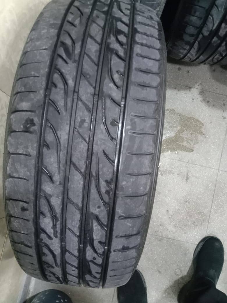 DUNLOP TYRE 215/55R17 (Qty 04) used on Honda Vezel 2