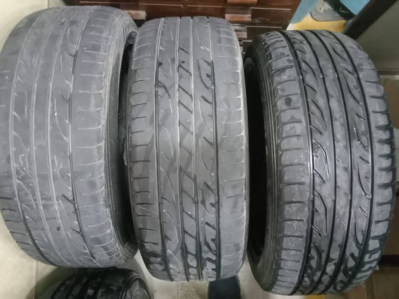 DUNLOP TYRE 215/55R17 (Qty 04) used on Honda Vezel 4