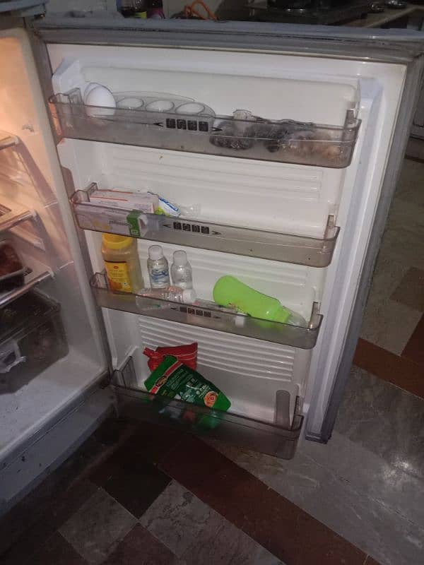 Dawlance refrigerator 7