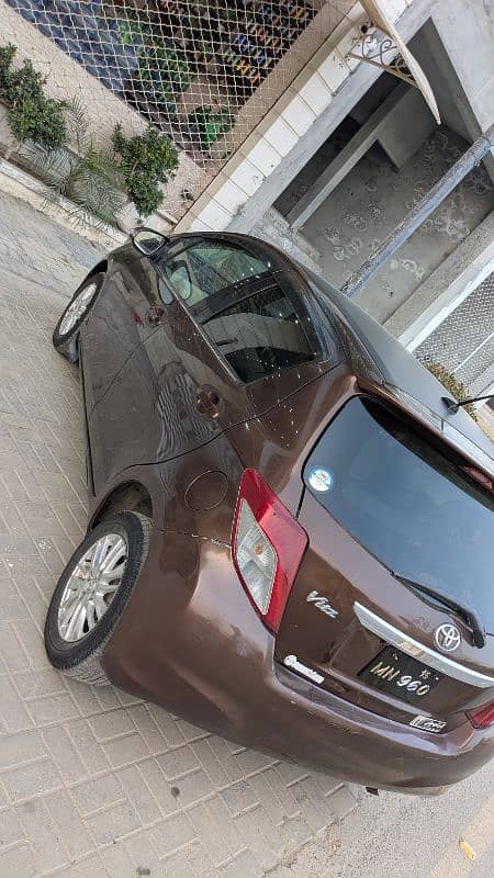 Toyota Vitz 11/ 2015 Total janven 19