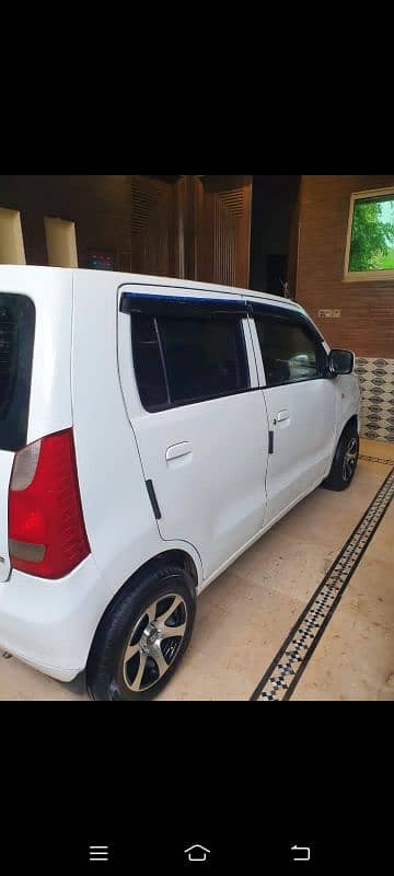 Suzuki Wagon R 2019 4