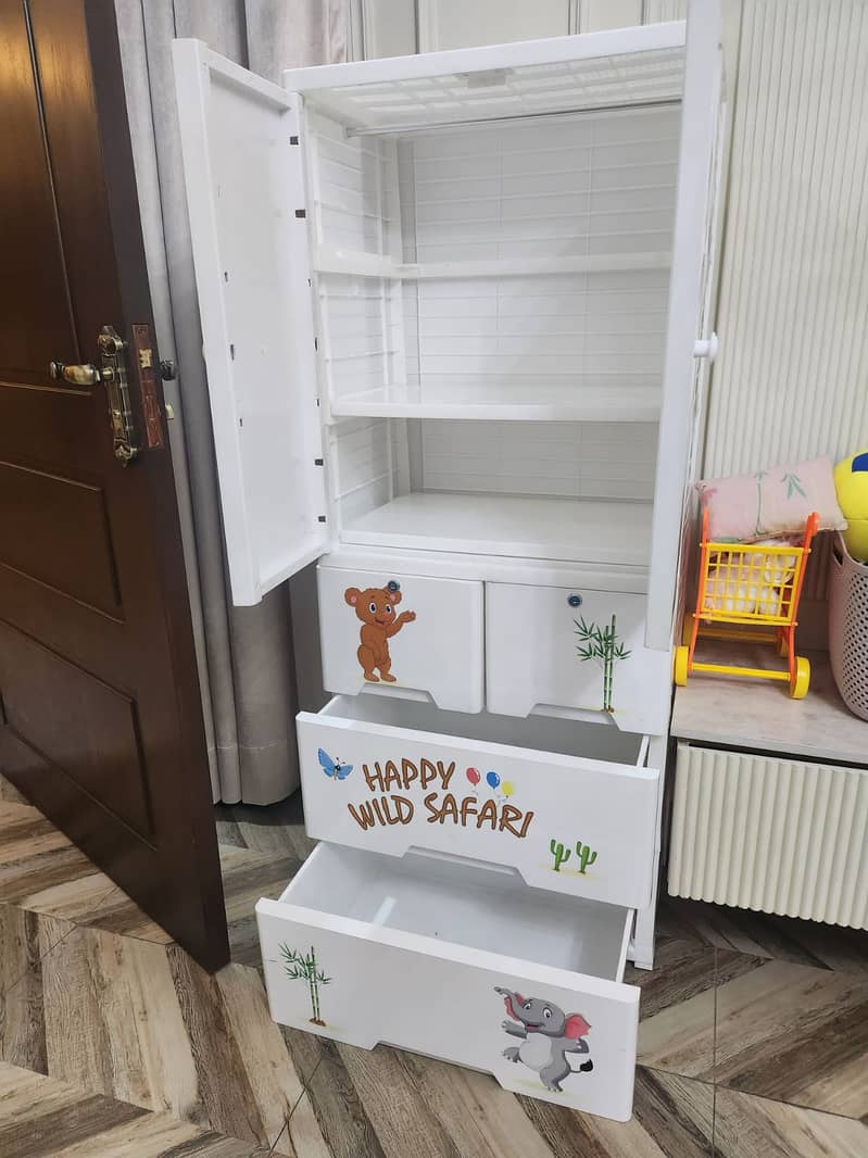 Kids double door wardrobe 1