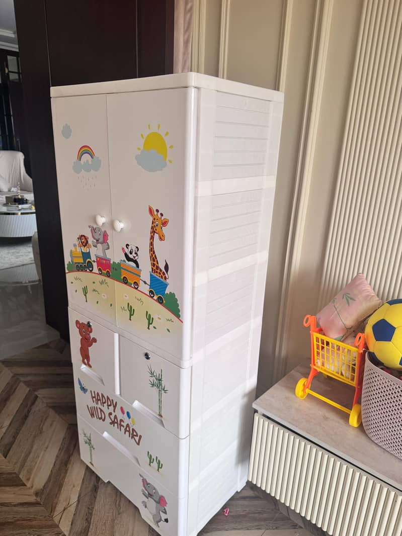 Kids double door wardrobe 2