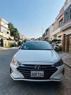 Hyundai Elantra 2022