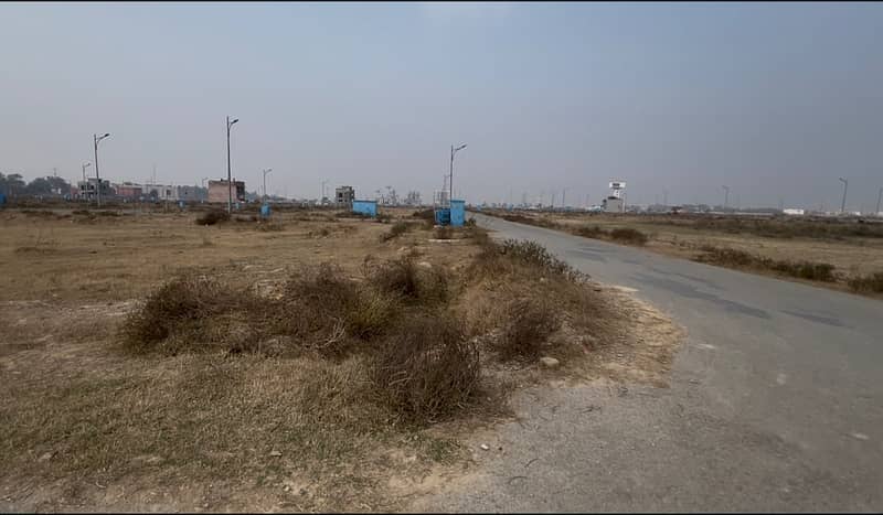 5Marla Corner facing park near 1936R possession excess land paid 0