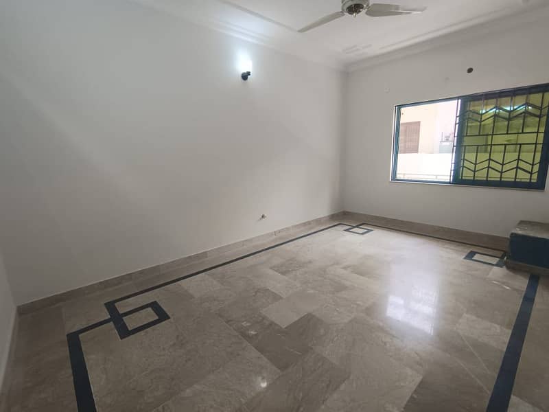 3 BEDROOMS UPPER PORTION IS AVAILABLE FOR RENT IN I-8 ISLAMABAD. 5